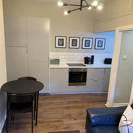 Skene Square Apartment-2